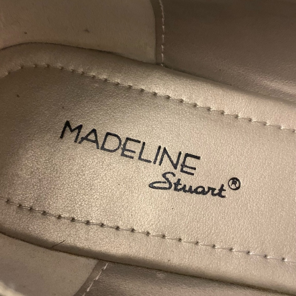 MADELEINE Stuart - Picture 2 of 3